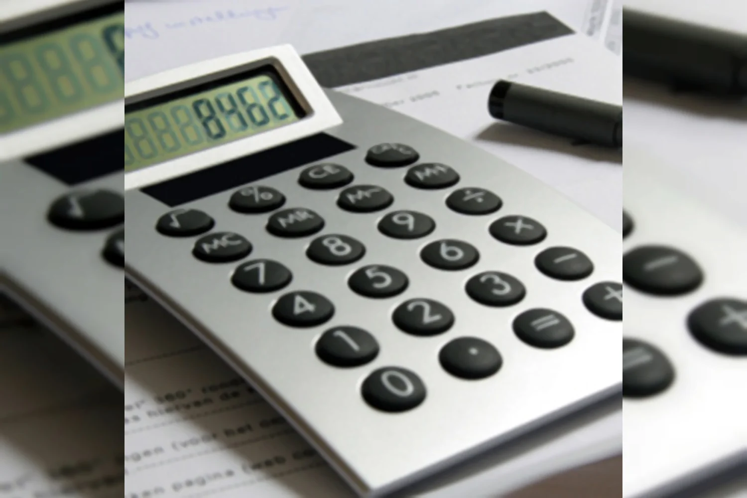 FinanciÃ«le Commissie van Badminton Nederland ontdekt alternatieve administratie bij sector Topsport