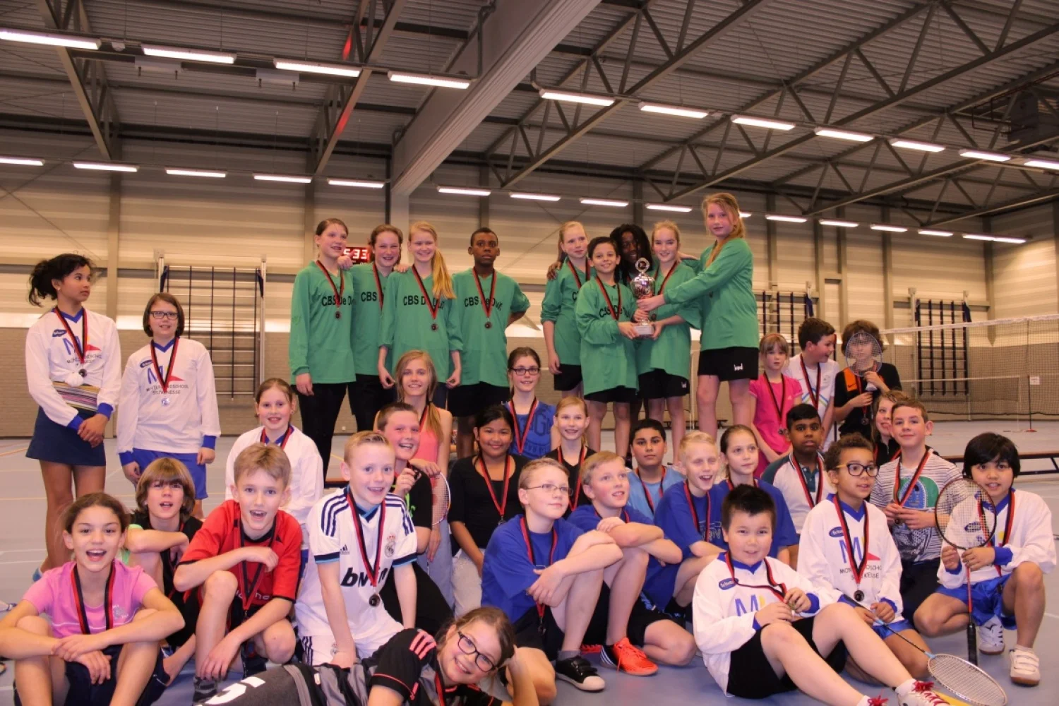 CBS de Duif wint badminton scholentoernooi 