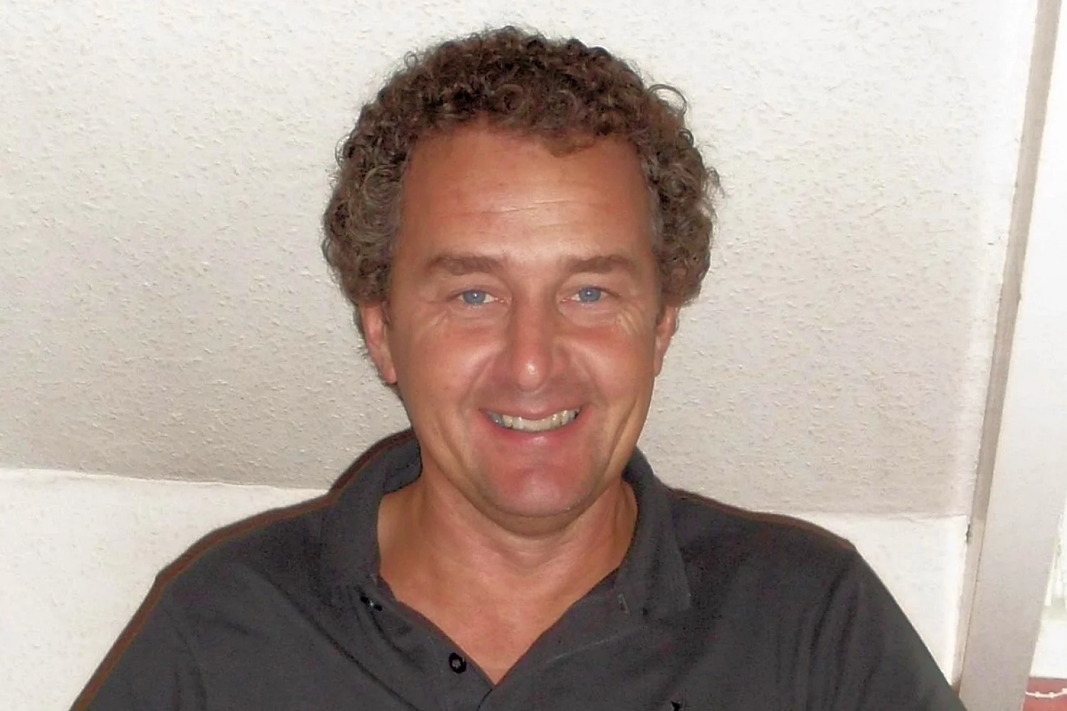 Ad Kwakkenbos: 'Verspil geen geld aan overhead, maar besteed het aan de sport'