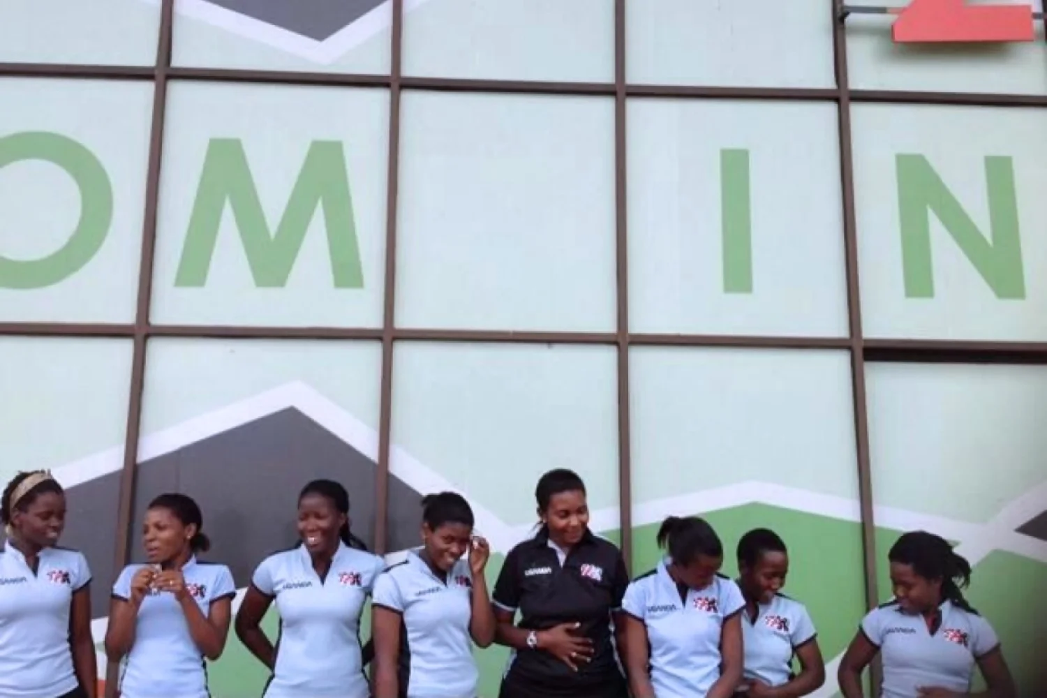 De NBBJ kledinglijn gaat over zee