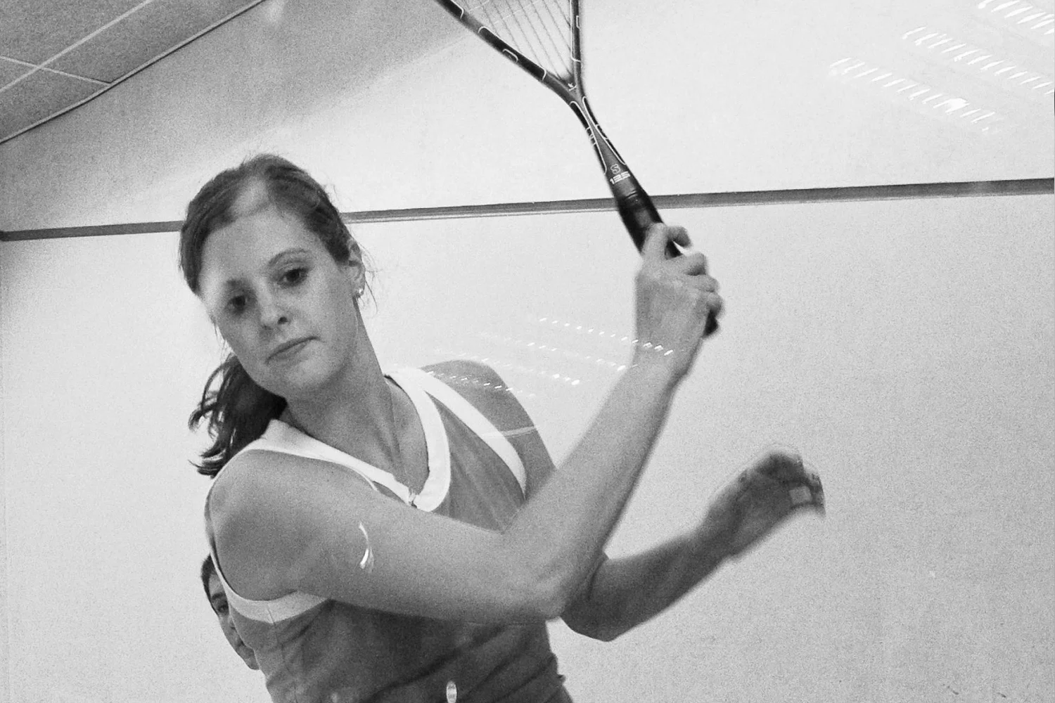 Tessa ter Sluis onderzoekt indoor sportschoenen