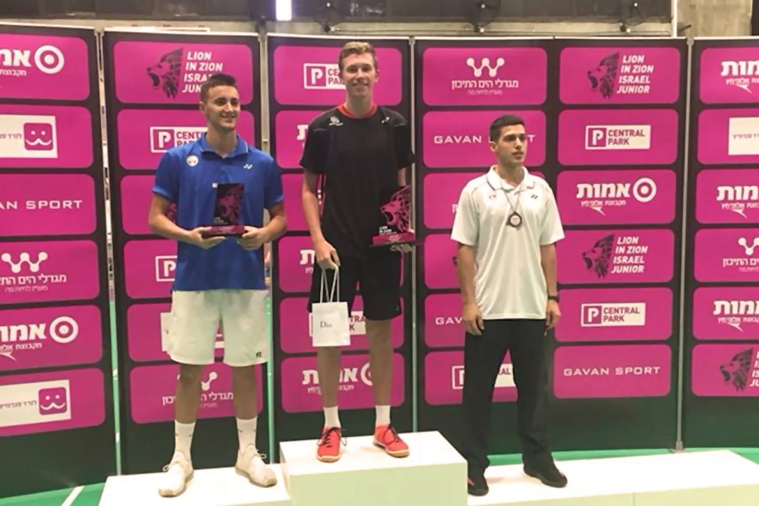 Dennis Koppen wint Israel Junior
