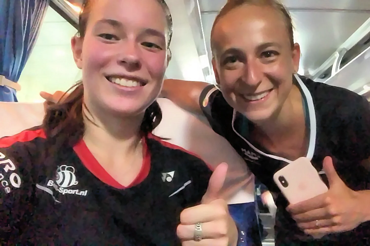 WK Badminton 2018: beide vrouwendubbels door naar tweede ronde