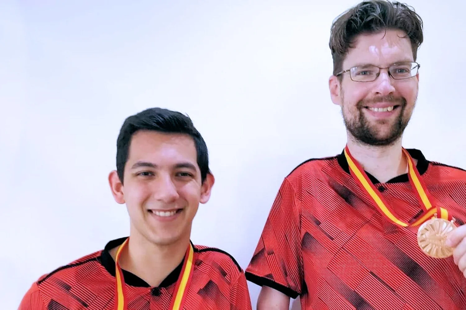 Hollander en dubbel Donker-Modderman komen tot halve finale Spanish International