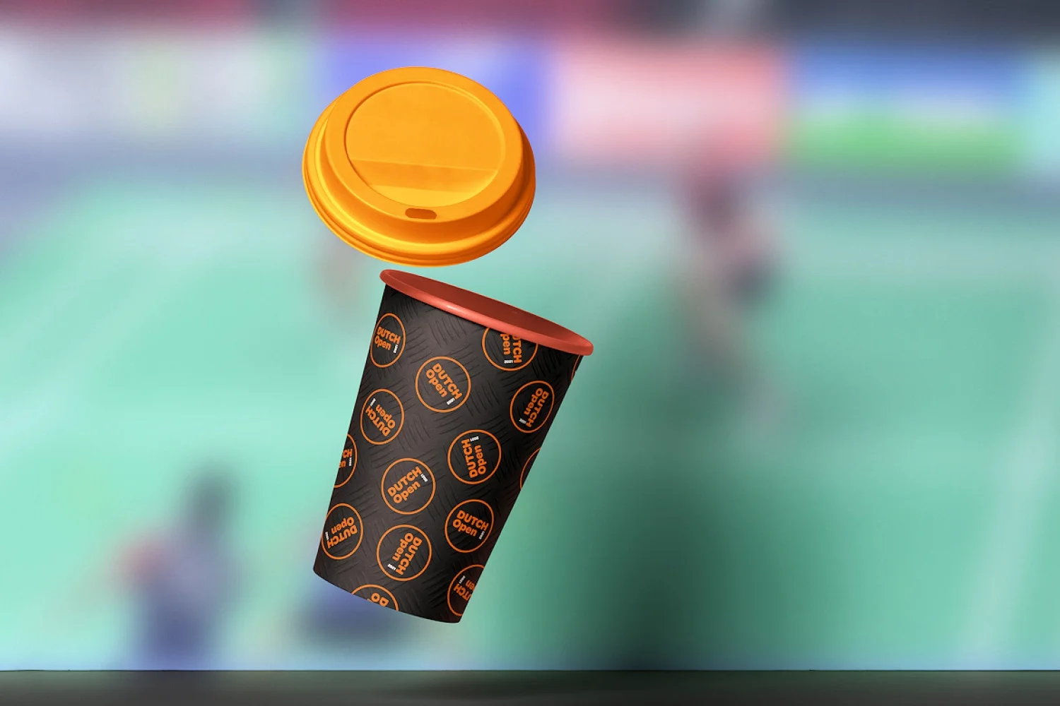 Jan Oostenbrink uit Tiel: in de rij voor de koffie tijdens de Yonex Dutch Open