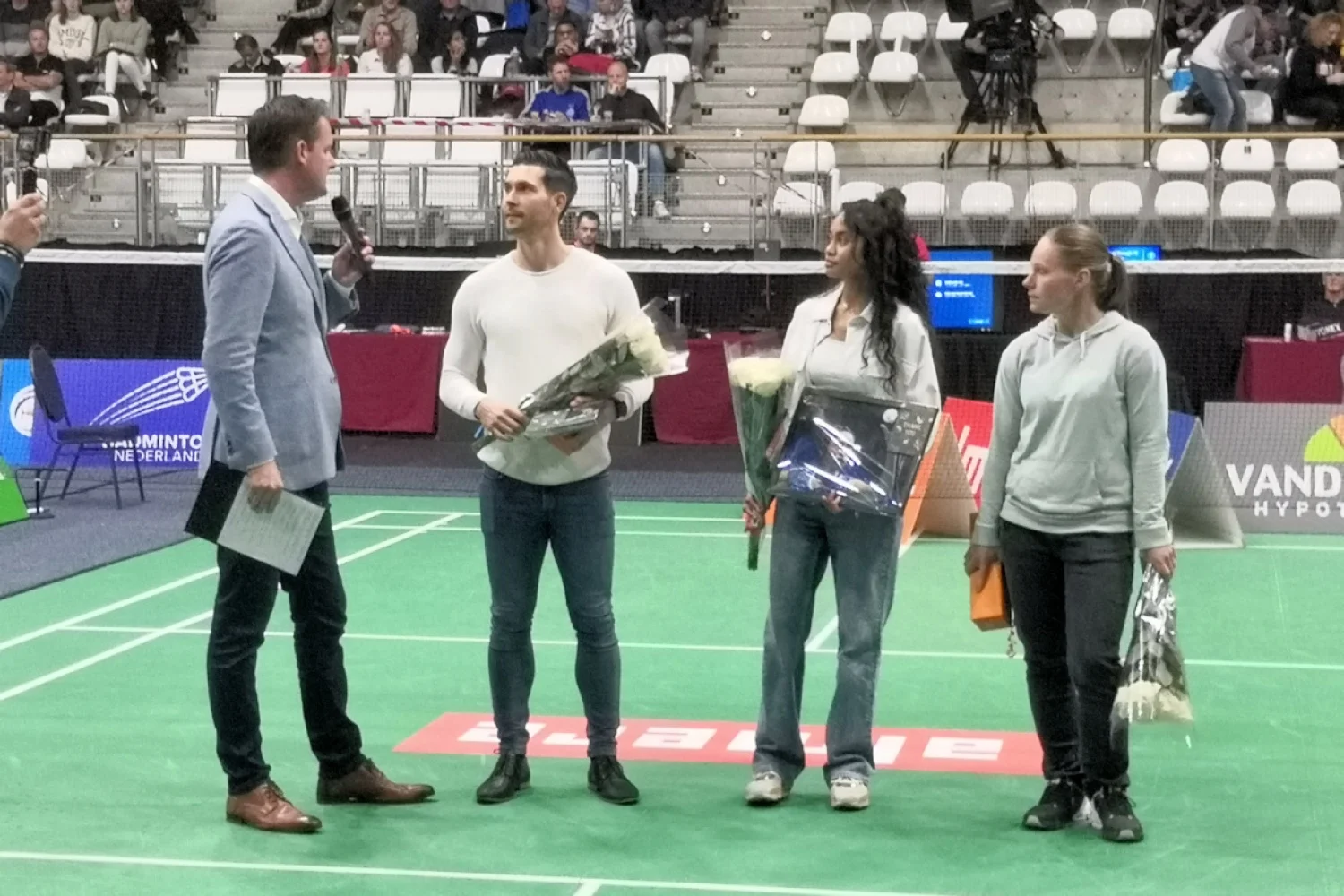 Decoraties voor Jelle Maas, Iris Tabeling en Gayle Mahulette tijdens Yonex Dutch Open 2022