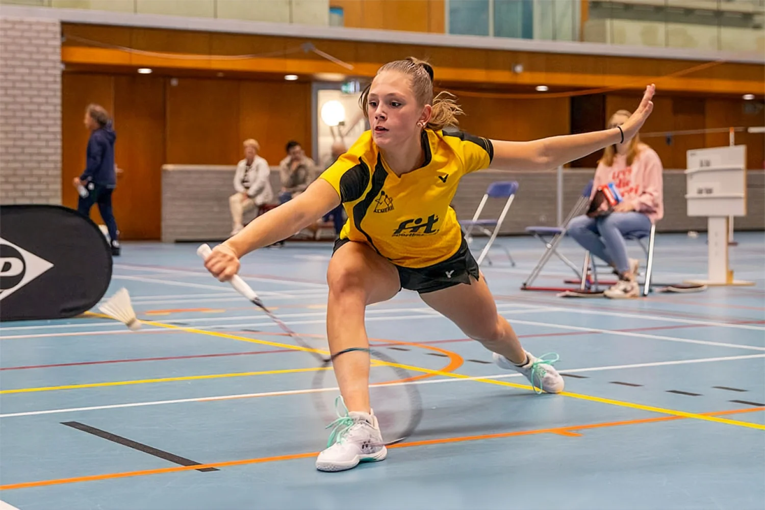 Almere onderuit bij DKC