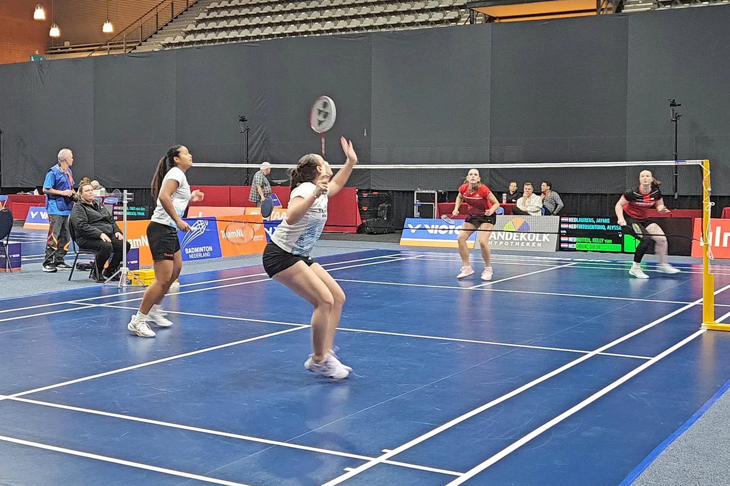 Jaymie Laurens en Alyssa Tirtosentono te sterk voor Kelly van Buiten en Diede Odijk