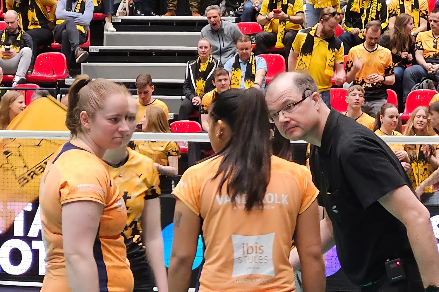 Debora Jille en Alyssa Tirtosentono bezorgen Duinwijck 29ste landstitel