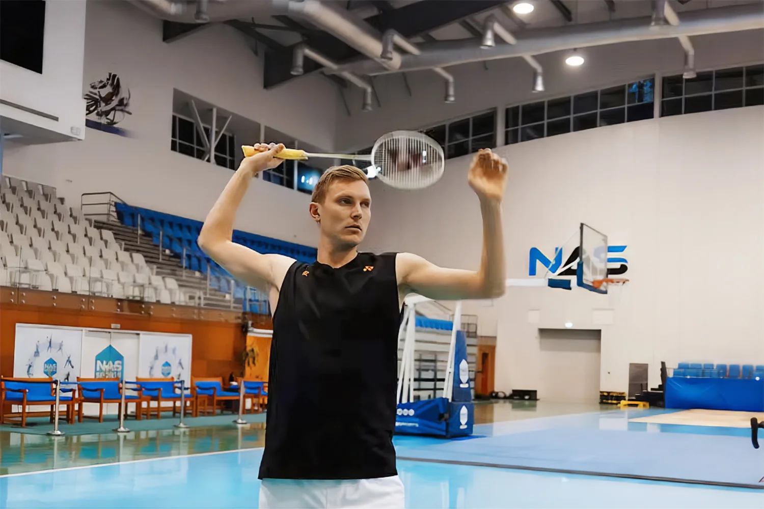 Topbadmintonner Viktor Axelsen stopt vanwege rugproblemen