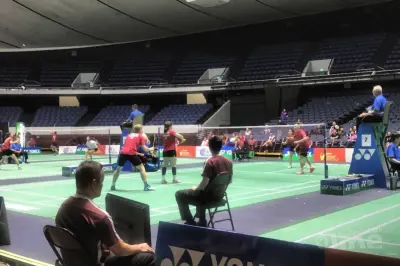 Cheryl Seinen en Robin Tabeling verslaan Olympische veteraan Tony Gunawan