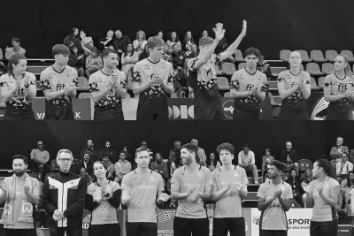 Dit is de opstelling van de finaleteams van Almere en Duinwijck